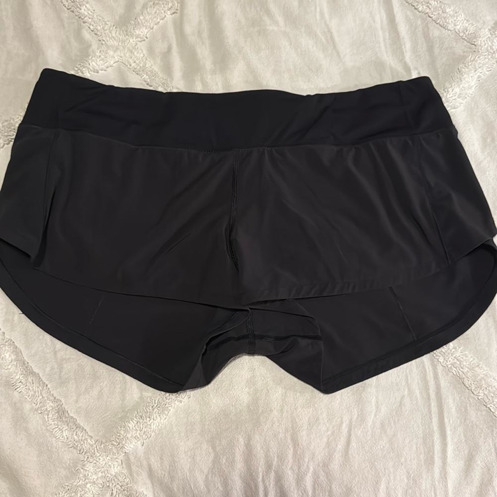 EUC lululemon speed up shorts 2.5 low rise